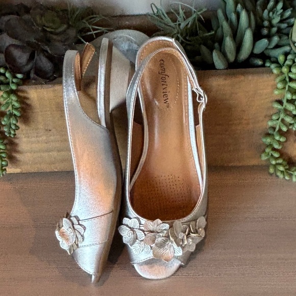 Comfortview Shoes - NWOT Comfortview Rider Slingback Peep-toe 1&1/2 inch Heel